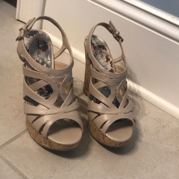 X•APPEAL Wedges - Picture 2 of 3